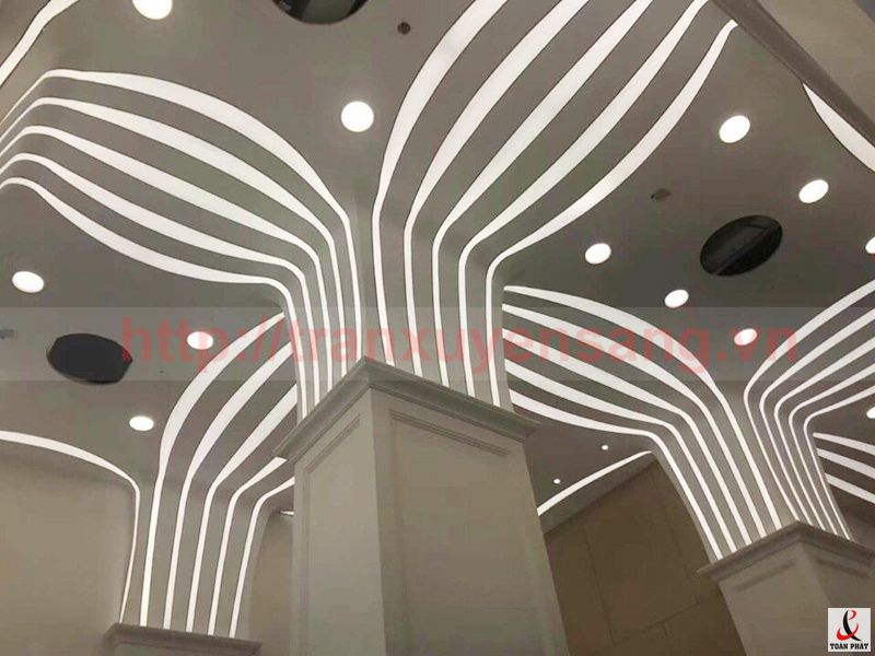 Bật mí xu hướng trang trí trần phòng khách đẹp “đốn tim” nhiều người trong 2017 Bật mí xu hướng trang trí trần phòng khách đẹp “đốn tim” nhiều người trong 2017