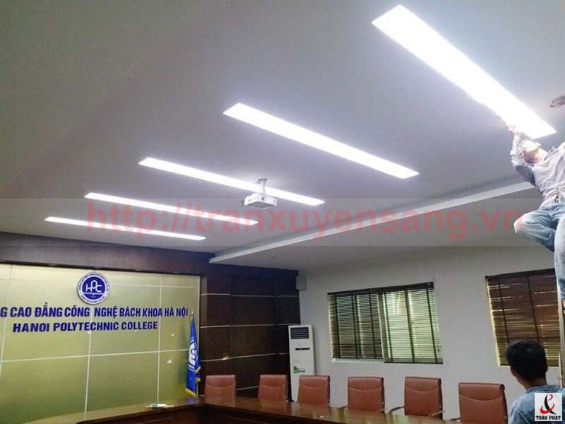 Thi công trần line sáng tại trường Đại Học Bách Khoa Hà Nội